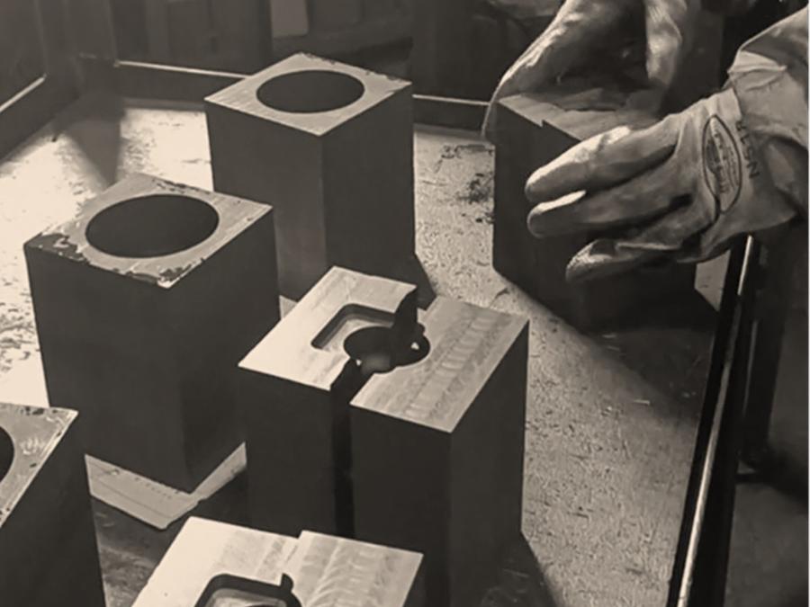 exothermic-welding-molds-production-in-workshop-_900x675.jpg